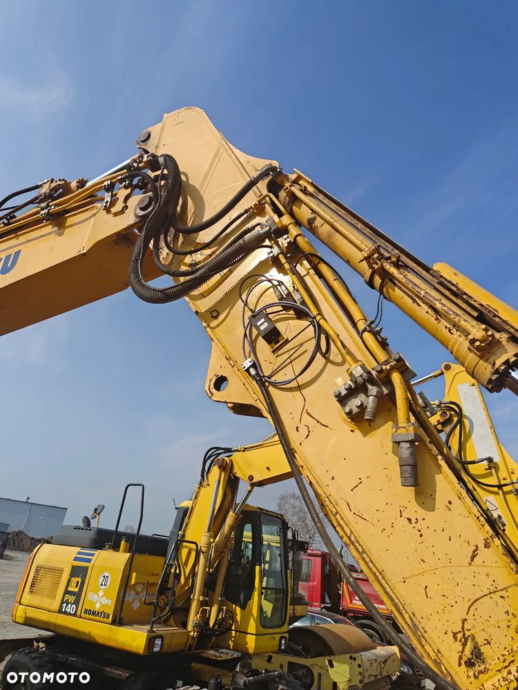 Komatsu PC210LC-8 - 19