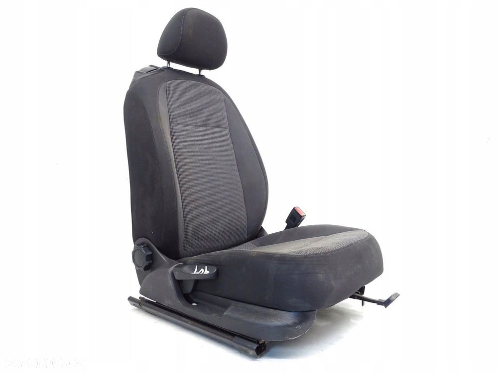 FOTEL PRAWY PRZÓD PRZEDNI PASAŻERA VW BEETLE II 5C 11-19R MATERIAŁOWY - 1