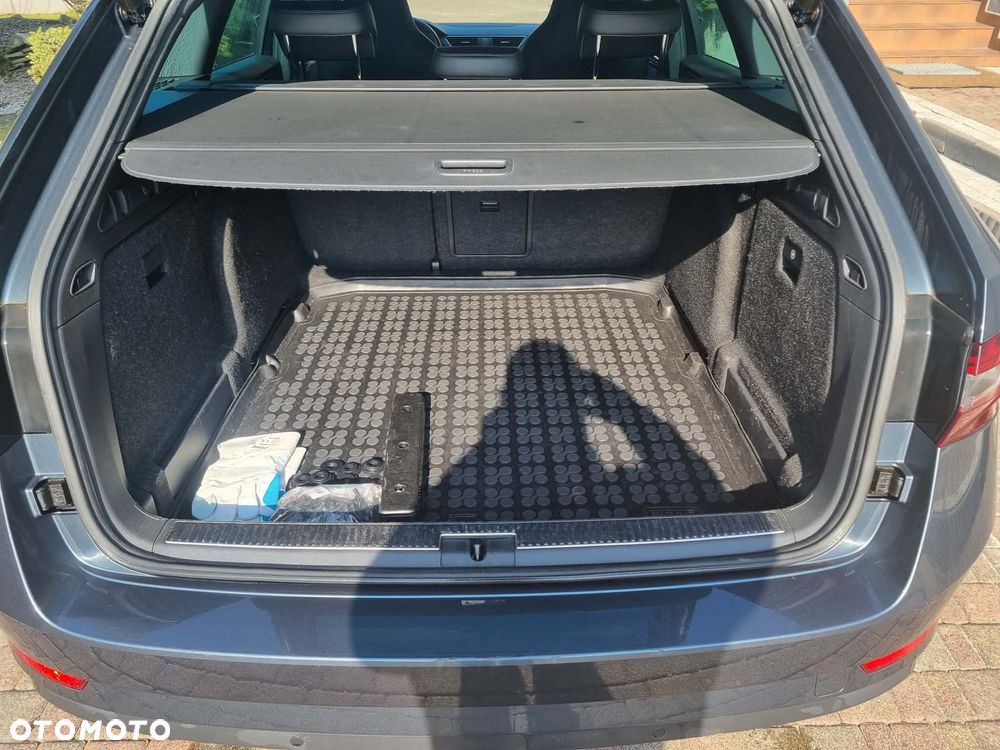 Skoda Superb 2.0 TDI Sportline DSG - 9