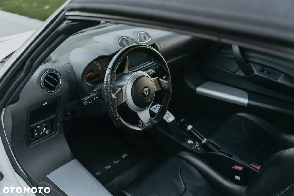 Tesla Roadster - 19