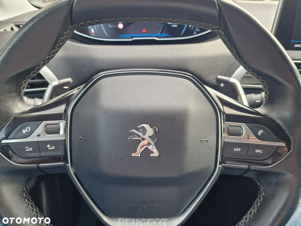 Peugeot 3008 1.2 PureTech Active Pack S&S EAT8 - 34