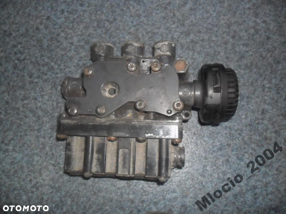 ZAWÓR POZIOMUJĄCY PODUSZKI ECAS MAN TGA TGX TGS - 1