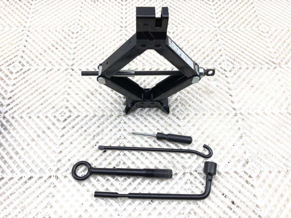 ZESTAW NARZĘDZI  KIA XCEED (CD) 2019 - 2022 1.5 T-GDI 118 kW [160 KM] benzyna 2021 - 2022 - 2