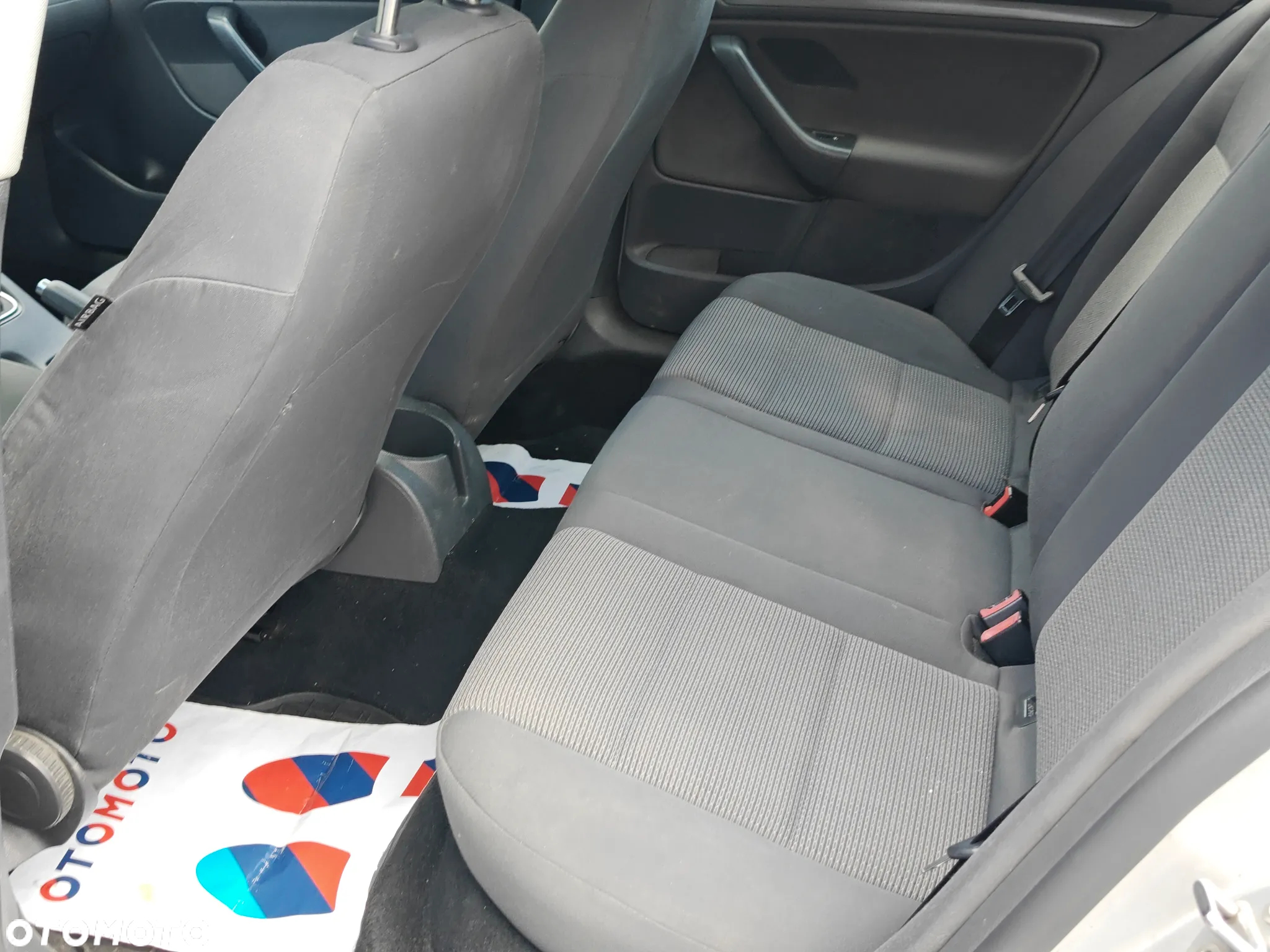 Volkswagen Jetta 1.6 FSI Comfortline - 11