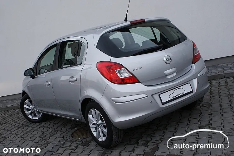 Opel Corsa 1.4 16V Energy - 36