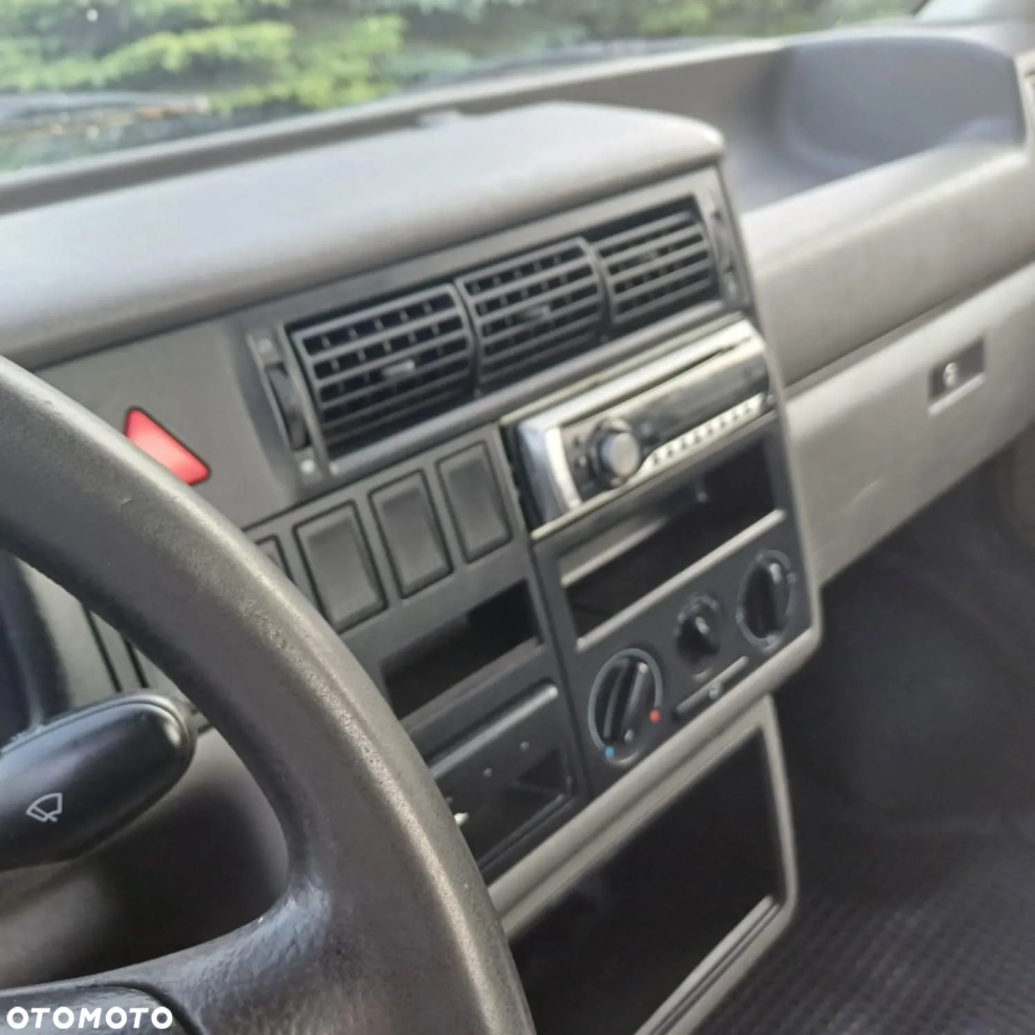Volkswagen Transporter - 9