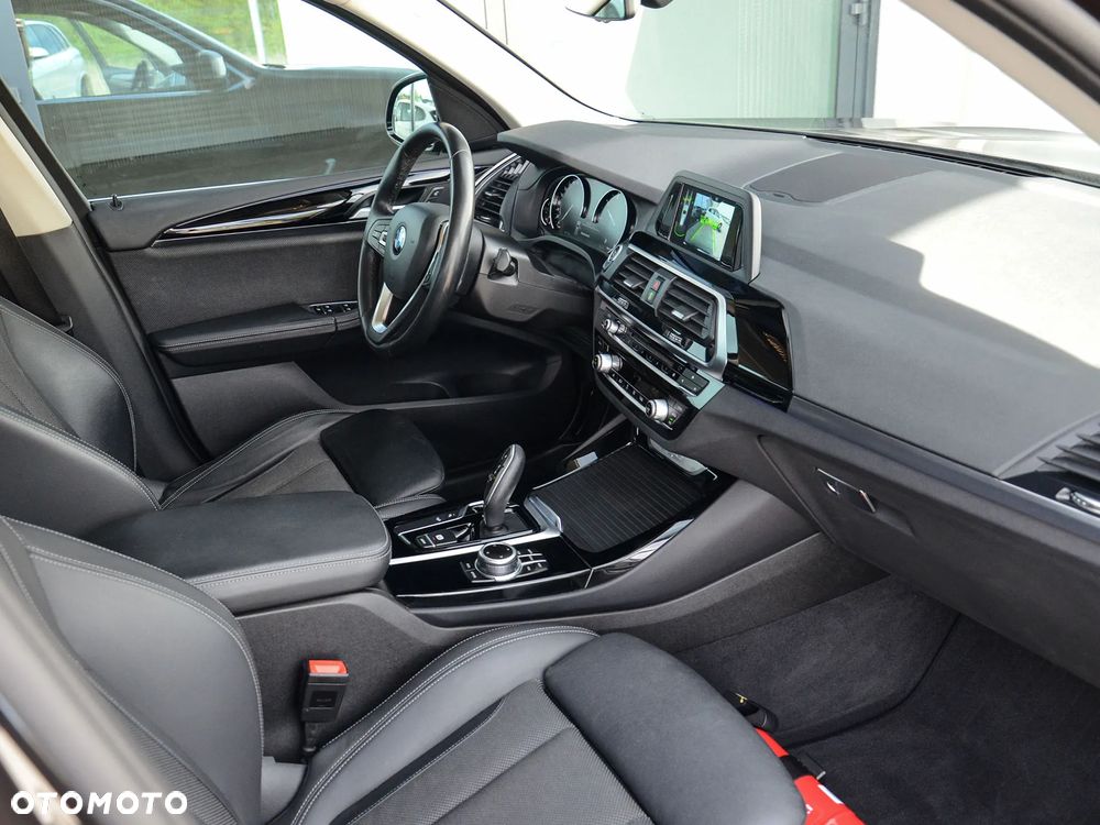 BMW X3 xDrive20d xLine sport - 30
