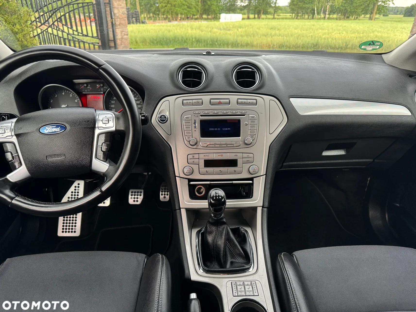 Ford Mondeo - 38