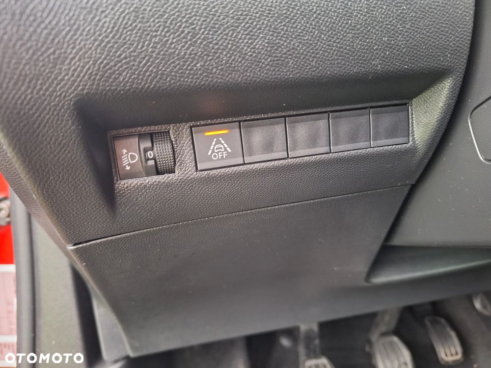 Peugeot 2008 PureTech 130 Allure - 25