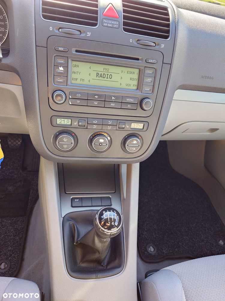 Volkswagen Golf 1.6 FSI Comfortline - 18