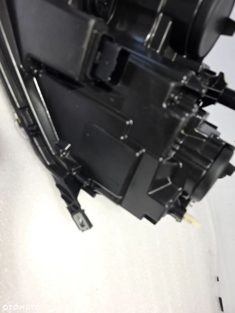 DACIA DUSTER II 17- PRAWA ŁADNA LAMPA PRZEDNIA PRZÓD NR 260101133R NR AUKCJI LPP275 - 9