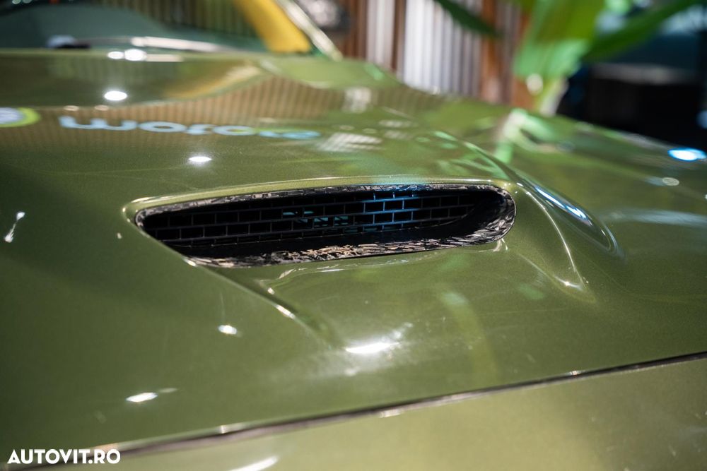 Dodge Challenger - 15