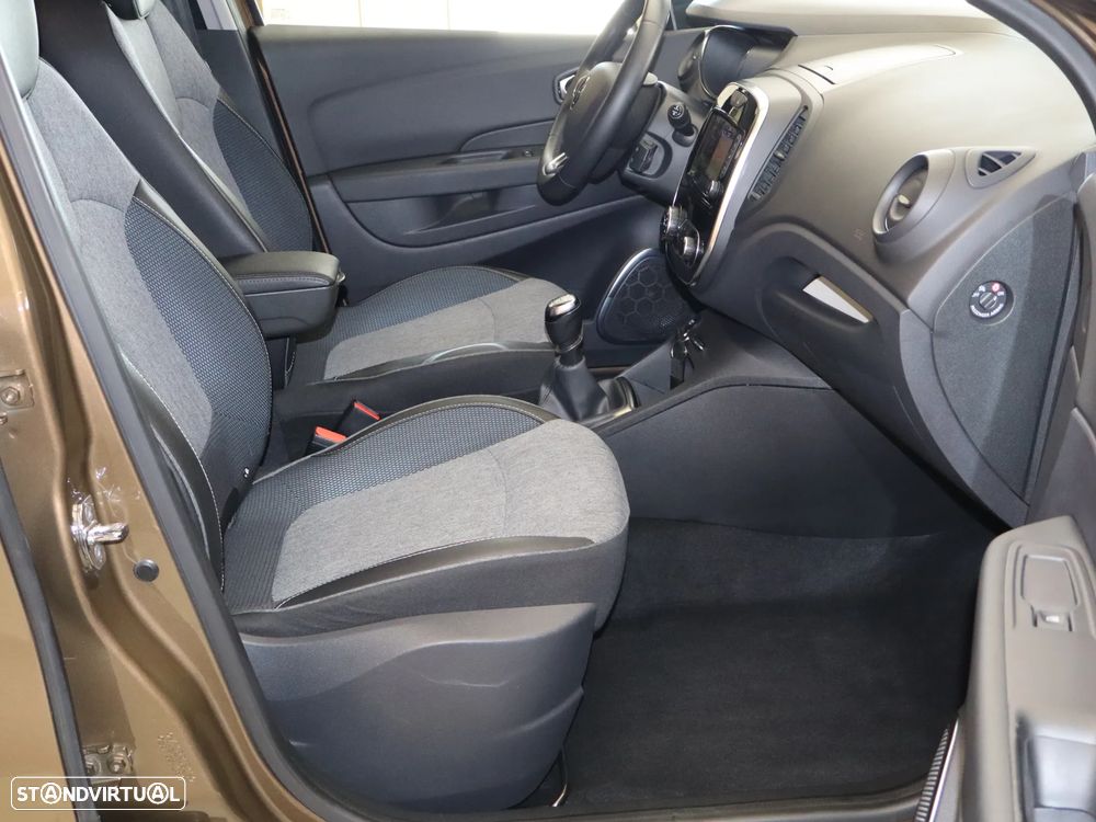 Renault Captur ENERGY TCe 120 Intens - 15