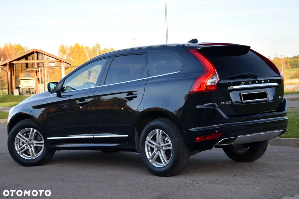 Volvo XC 60 D4 Geartronic Momentum - 4