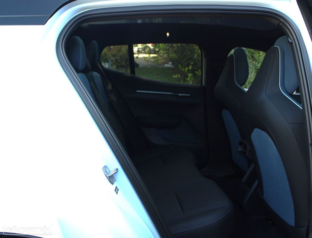 Volvo EX30 69 kWh Single Motor Extended Range Ultra - 48