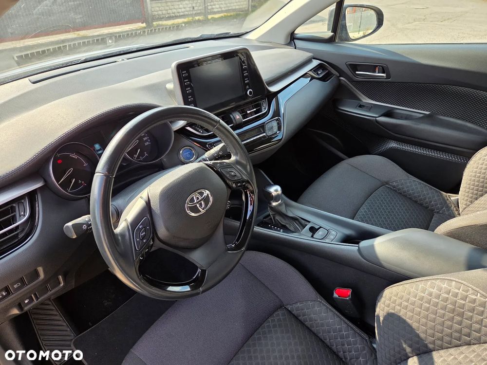Toyota C-HR - 11
