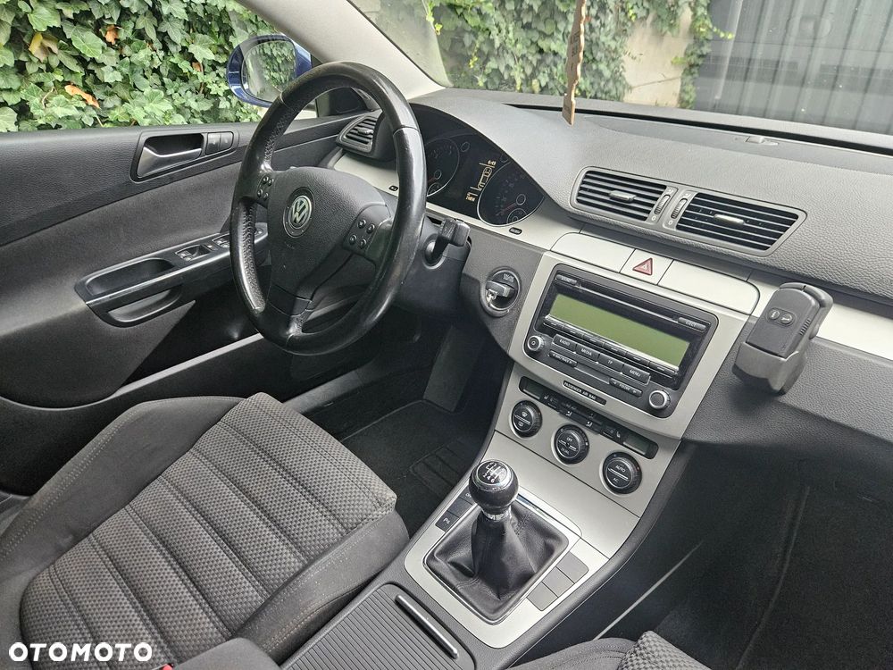 Volkswagen Passat Variant 2.0 TDI DPF Sportline - 13