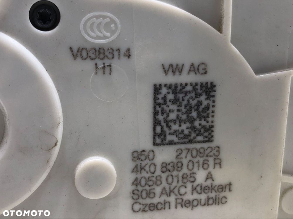 ZAMEK DRZWI PRAWY TYŁ  AUDI A6 C8 Avant (4A5) 2018 - 2022 40 TDI Mild Hybrid quattro 150 kW [204 - 4