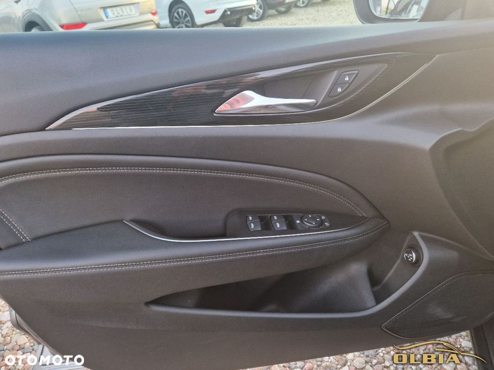 Opel Insignia - 27