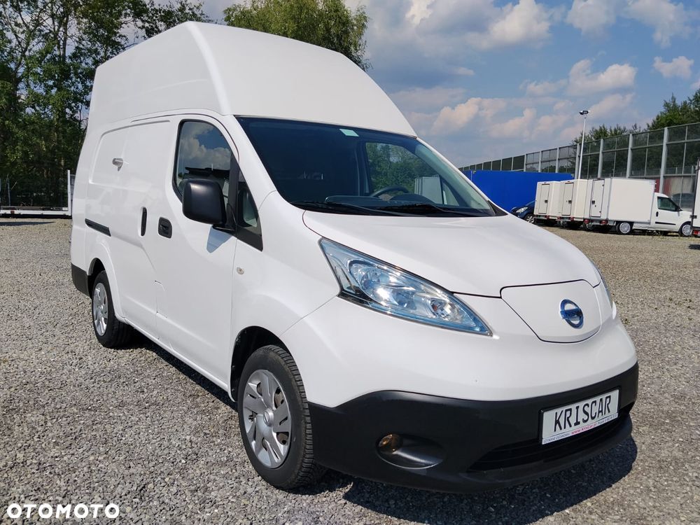 Nissan ENV 200 Maxi - 3