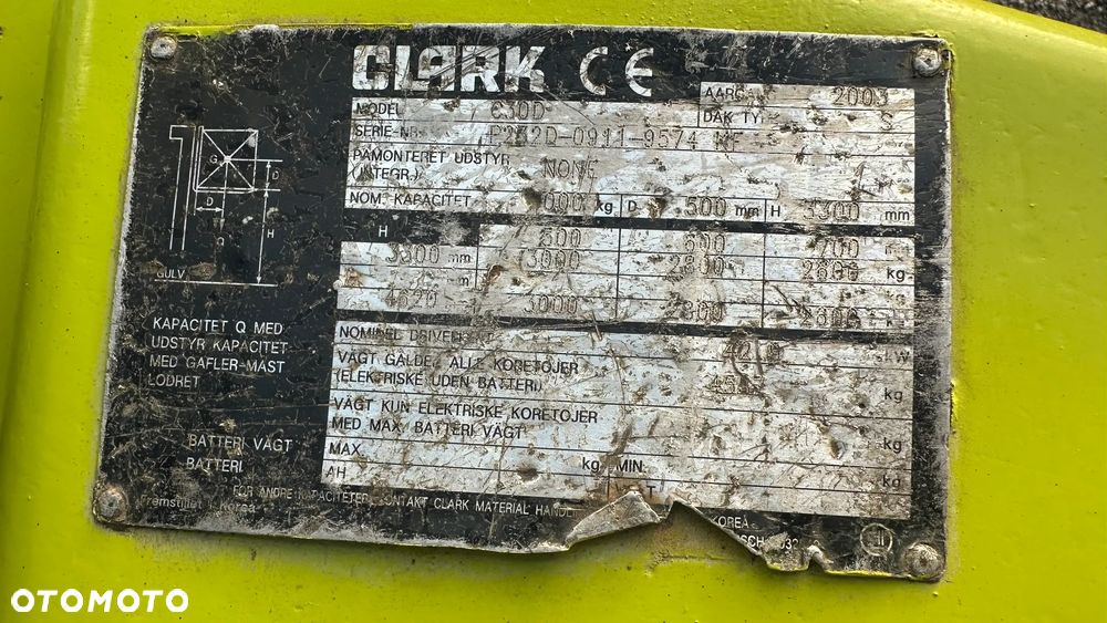 Clark C30D - 10