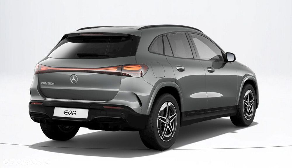 Mercedes-Benz EQA - 5