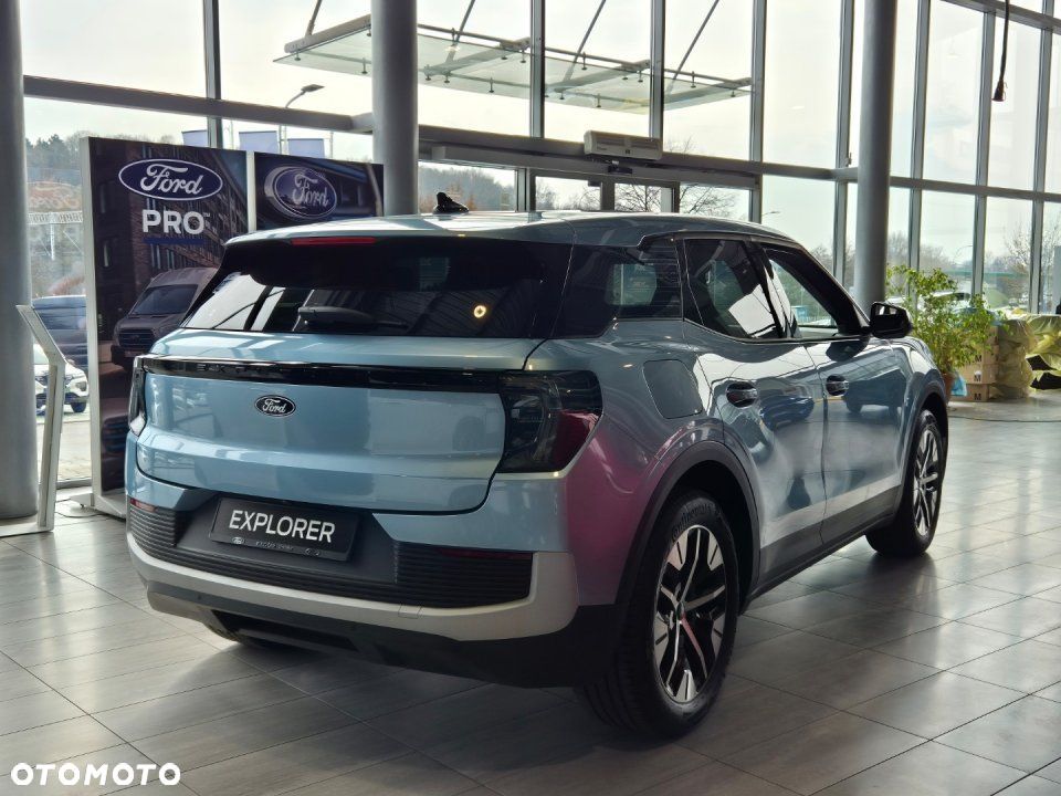 Ford Explorer - 3