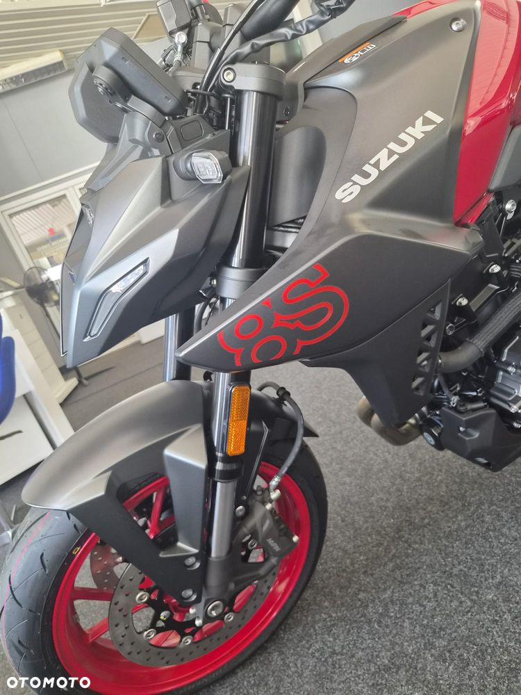 Suzuki GSX - 10