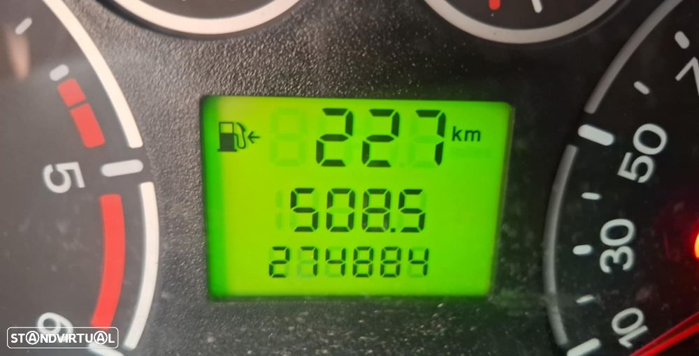 Ford CONNECT 1.8 TDCI - 11