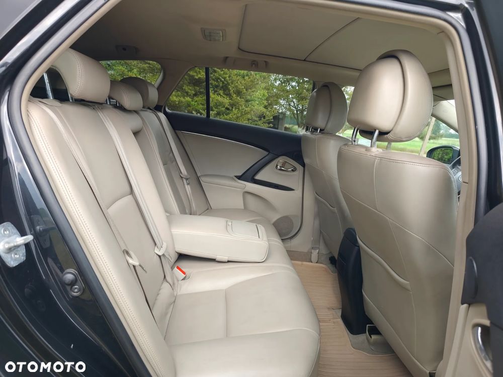 Toyota Avensis 2.2 D-4D Sol - 28