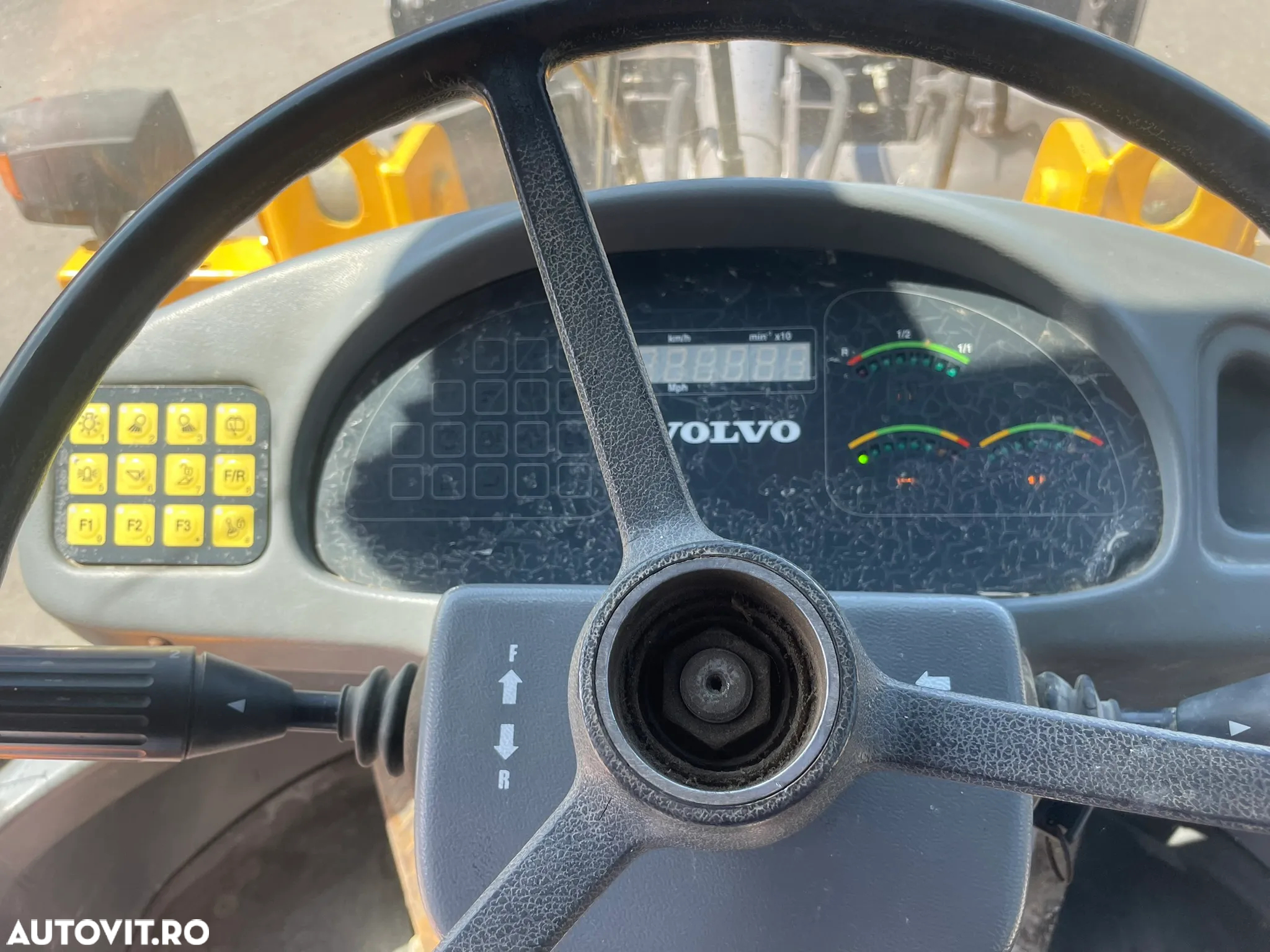 Volvo L30B - 21