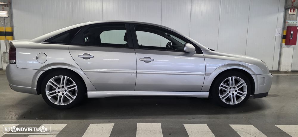 Opel Vectra GTS 1.9 CDTi - 17