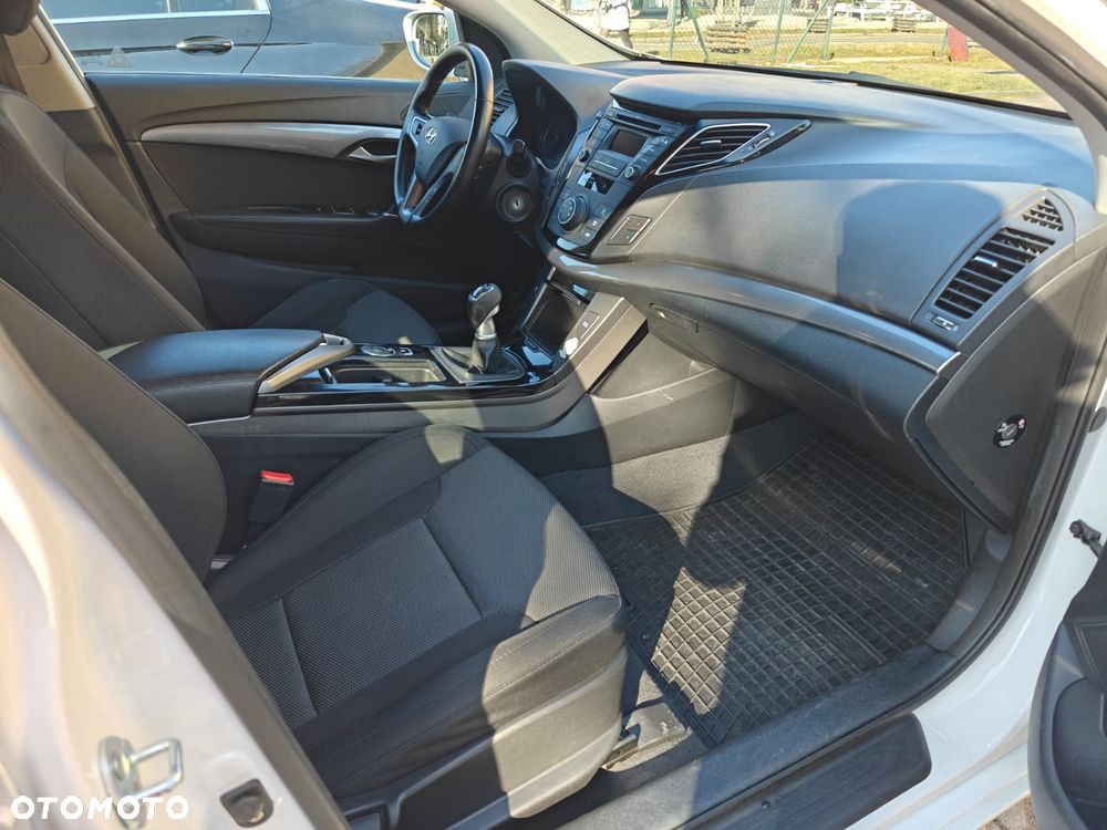 Hyundai i40 1.6 GDI Classic - 25