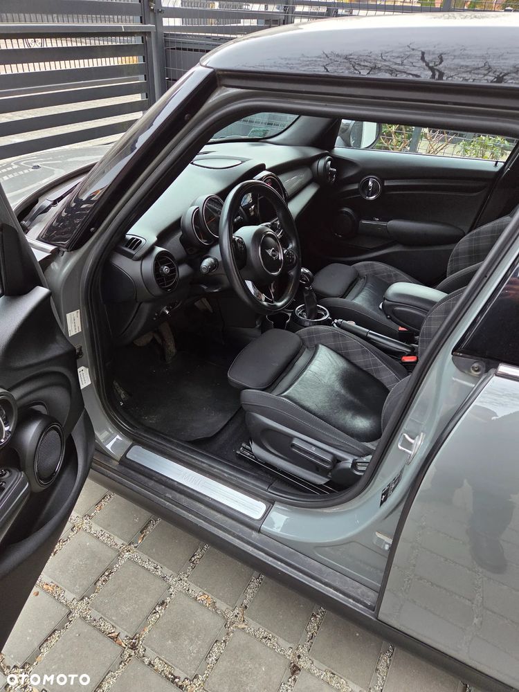 MINI Cooper Standard - 4