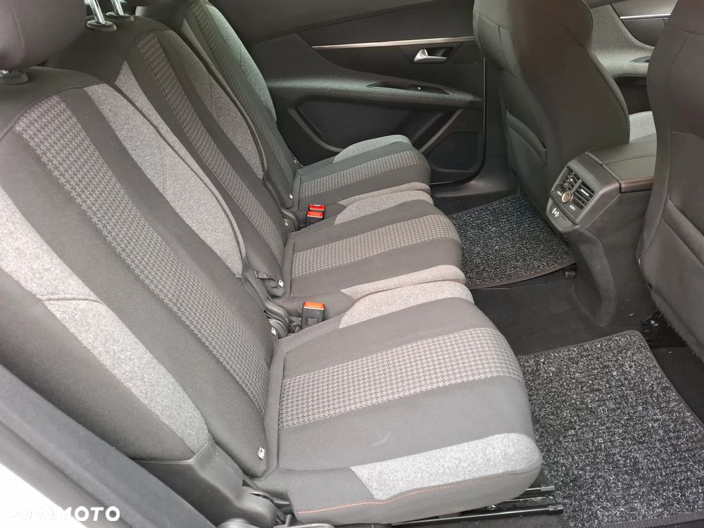 Peugeot 5008 BlueHDi 130 EAT8 Active Pack - 18