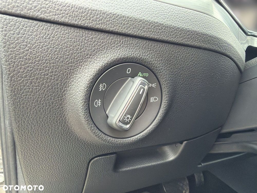 Skoda Superb 2.0 TDI SCR Style DSG - 22