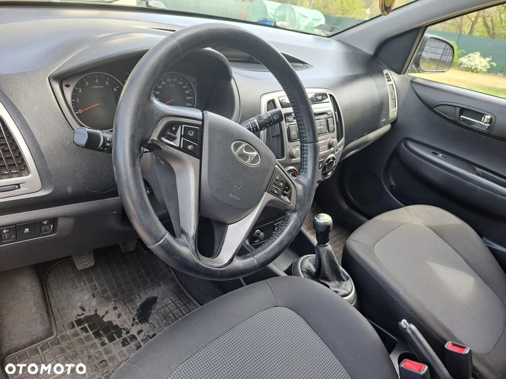 Hyundai i20 1.25 Wersja Jubileuszowa - 12