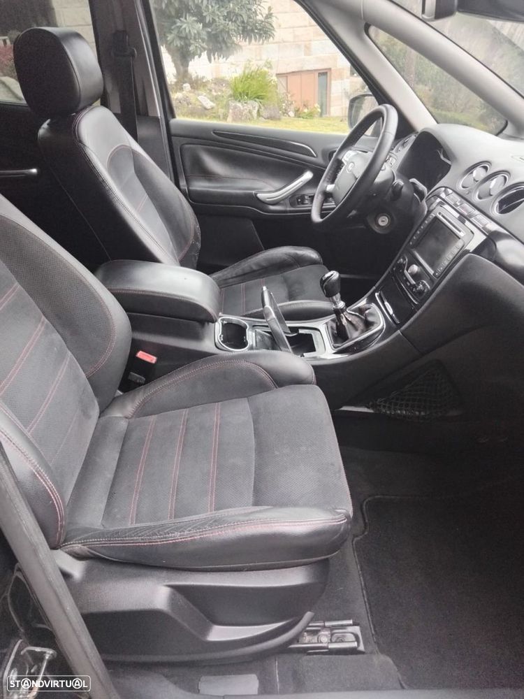 Ford S-Max 2.0 TDCi Titanium 7L - 8