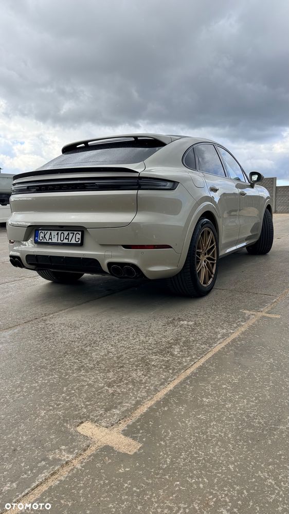 Porsche Cayenne 2024 photo 2