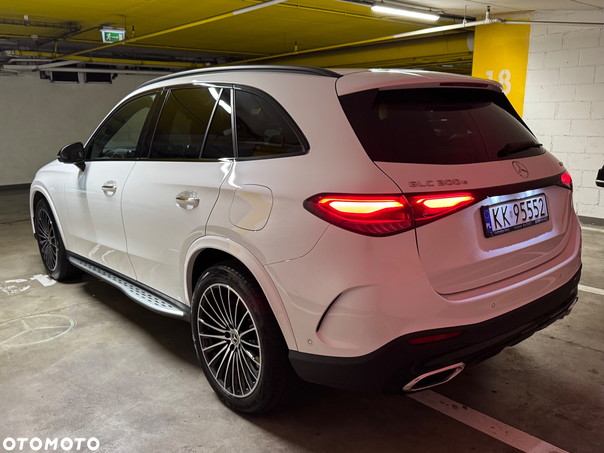 Mercedes-Benz GLC 300 e 4-Matic AMG Line - 11