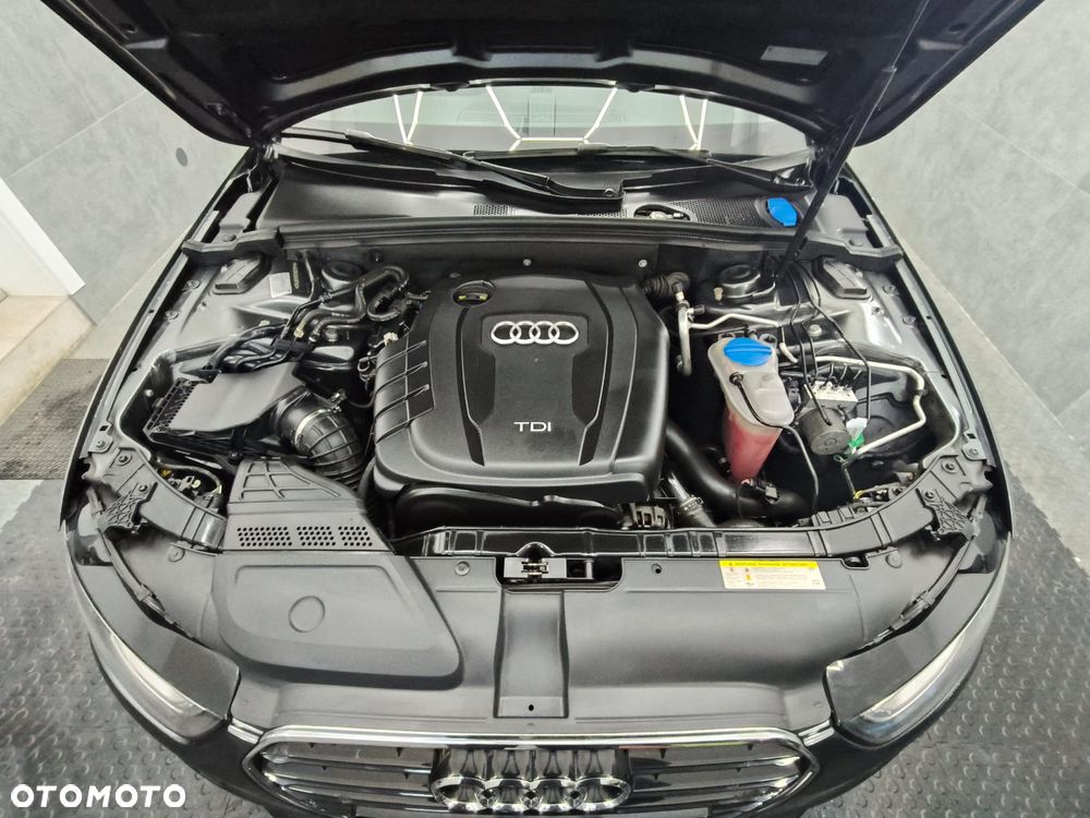 Audi A4 Avant 2.0 TDI Quattro Line S tronic - 14