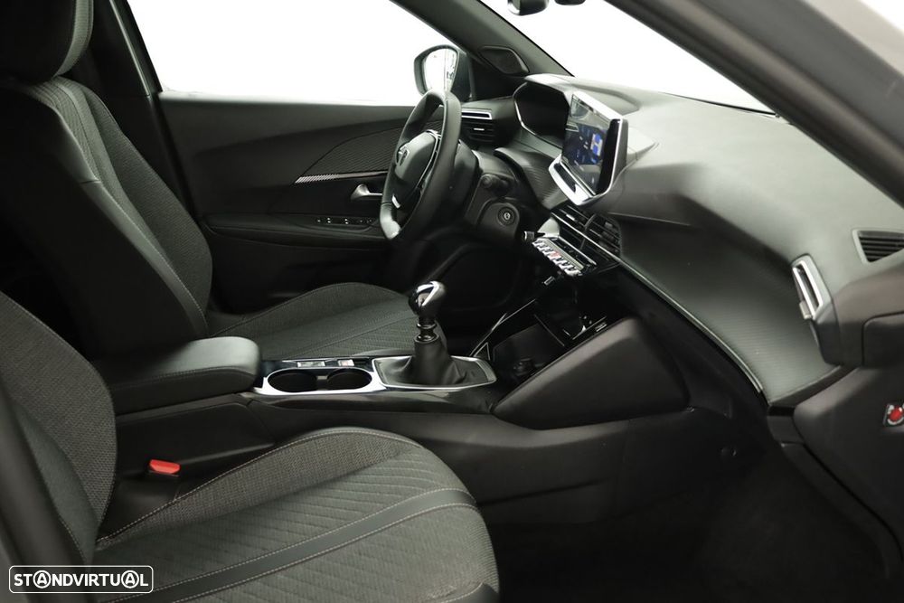 Peugeot 2008 1.2 PureTech Allure - 21