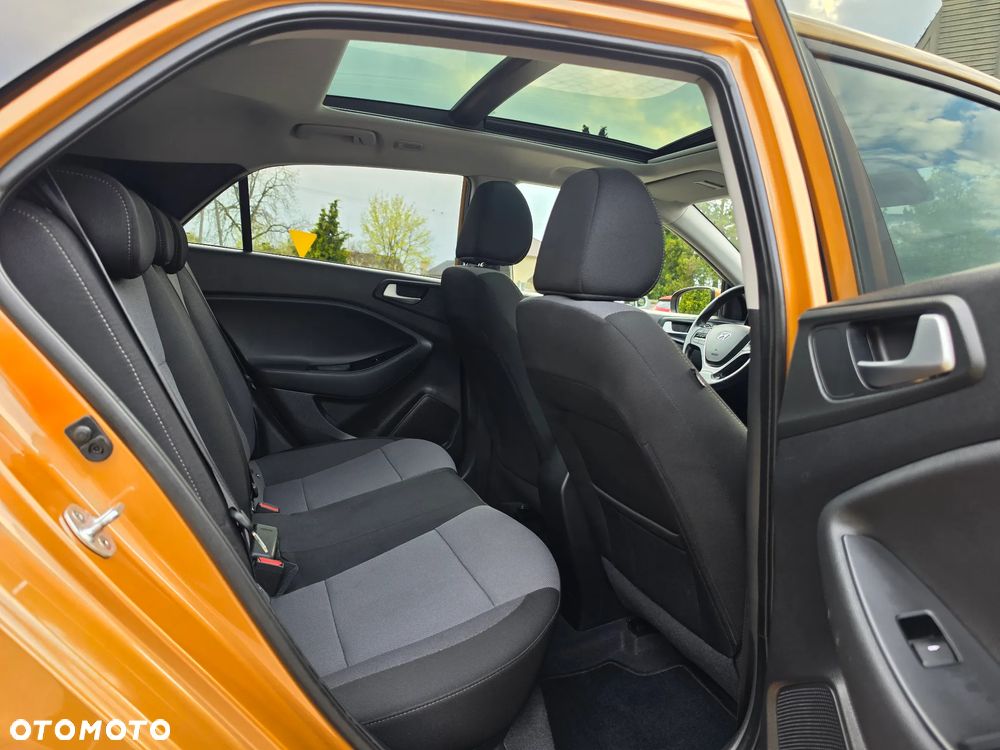 Hyundai i20 1.2 Passion Plus - 34