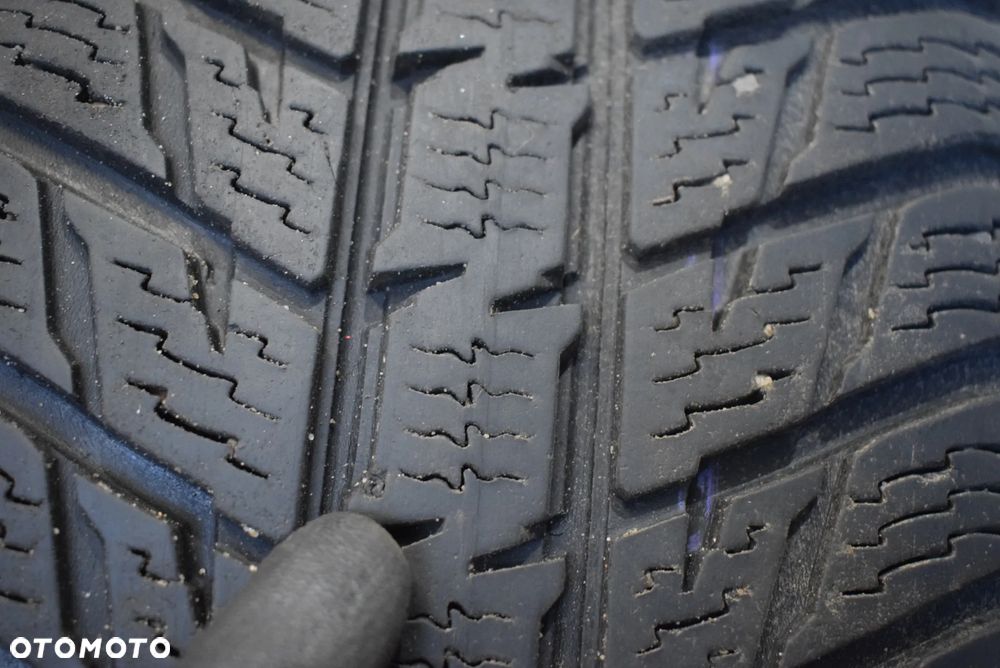 R17 215/65 Nokian WR SUV 3 - 9
