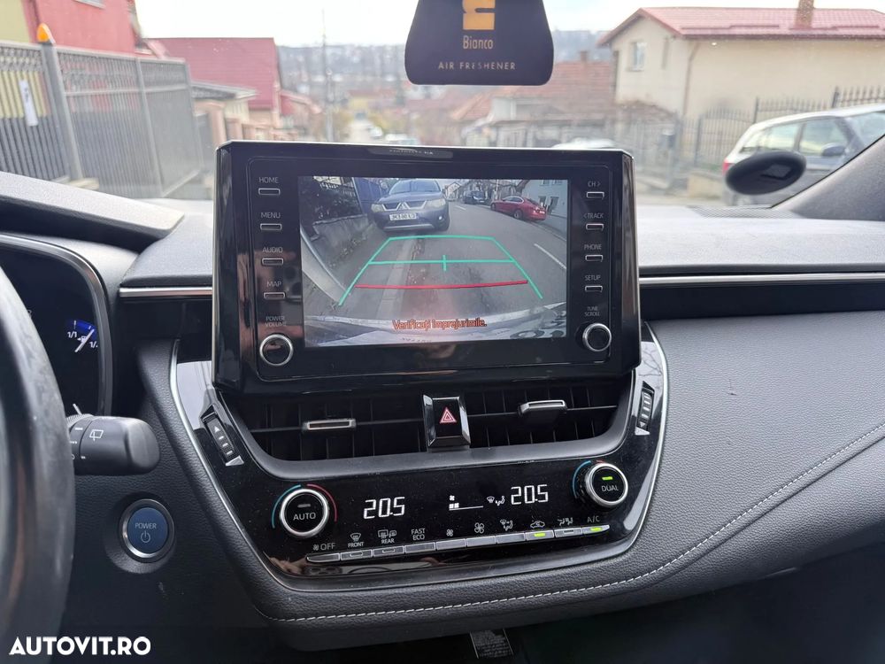 Toyota Corolla 1.8 Hybrid Touring Sports Club - 16