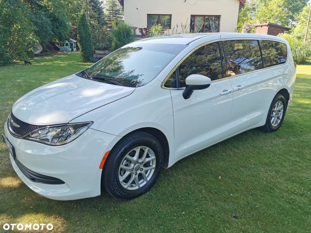 Chrysler Pacifica - 3