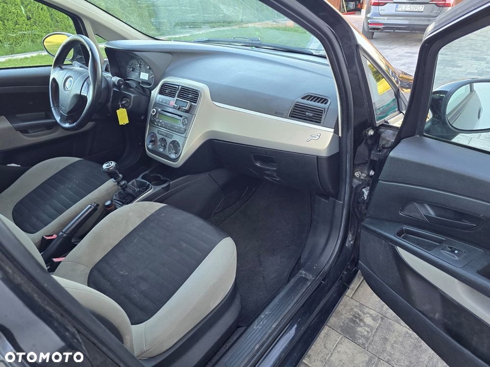 Fiat Punto 1.4 16V Dynamic - 10
