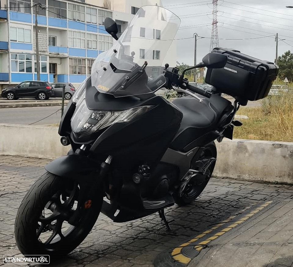 Honda Integra 750 - 5