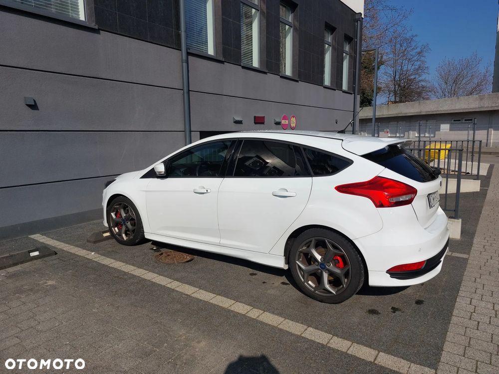 Ford Focus ST - 2