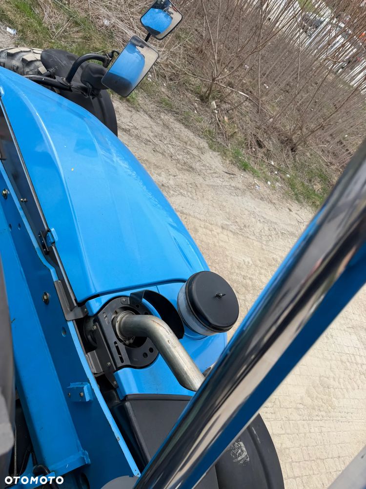 Manitou MT932 Ładowarka Teleskopowa 9m wysuw!  UDŹWIG 3,2 TONY! Przebieg 2600 mtg. jak Nowa z SALONU 2016 rok z Norwegii z Gospodarstwa rolnego! Silnik DEUTZ 110 km. Aktualne Serwisy w Dekra. Nowy Model sterowane wszystko z 1 dżojstika. Widły i łyżka. Ani deka luzu czy wycieku. OKAZJA! Jazda REWERS + 4 biegi. Skręt 3 tryby. - 40